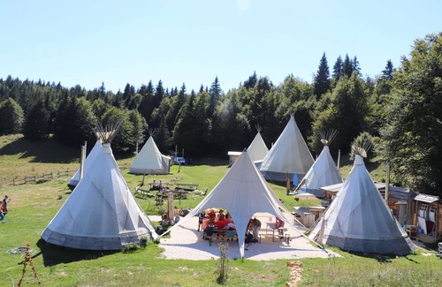 Montcel RV Rental | Comfort teepee 2 to 6 people