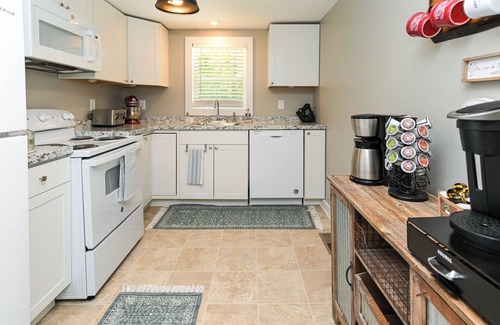 Fayetteville Apartment | Comfort Time after time in Fayetteville Tennessee. 3-bedroom pet friendly apt.