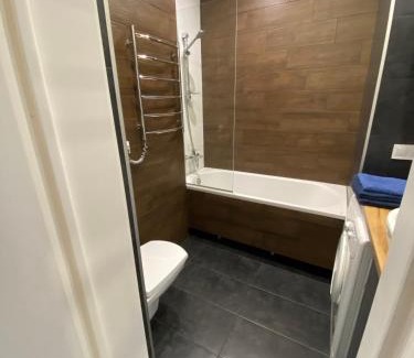 Dniprovs'kyi District Apartment | Comfort Town