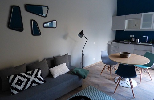 Villeneuve-les-Avignon Apartment | Comfortable design studio, quiet in Provence, close to Avignon.