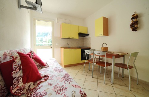 Torre Mozza Apartment | Comfortable two-room apartment with garden at 120 m from the beach