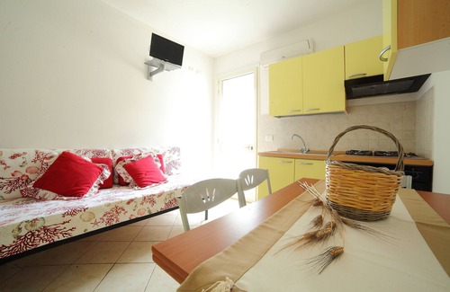 Torre Mozza Apartment | Comfortable two-room apartment with garden at 120 m from the beach