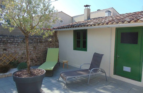 Bourcefranc-le-Chapus House | Comfortable house, 1KM sea, closed courses, 3 bedrooms, 7 persons, insert