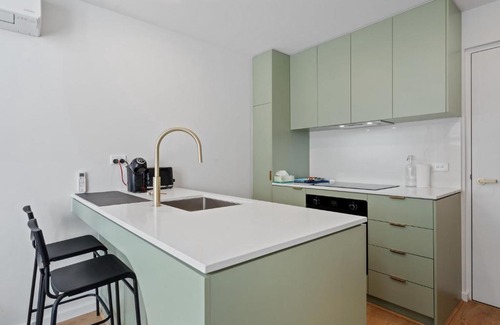 Denman Prospect Apartment | Comfortable 1-Bed Retreat with Courtyard & Parking