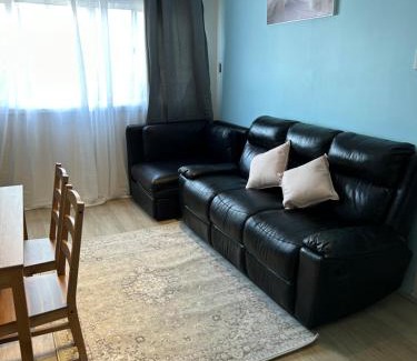 Budgewoi Apartment | Comfortable 1 bedroom duplex close to everything