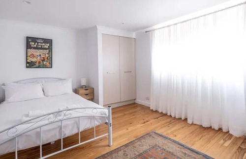 Manly Apartment | Comfortable 2 Bedroom unit in the heart of Manly