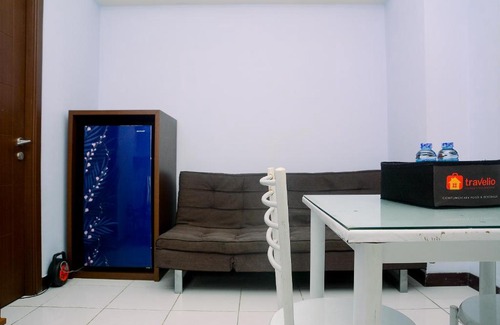 Bekasi Timur Apartment | Comfortable 2BR Lagoon Resort Apartment By Travelio