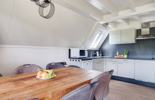 Gramsbergen House | Comfortable 6-person bungalow with dishwasher and washing machine, located by greenery or water in the Vechtdal – enjoy comfort and plenty of activities for all ages!