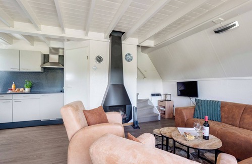 Gramsbergen House | Comfortable 6-person bungalow with dishwasher and washing machine, located by greenery or water in the Vechtdal – enjoy comfort and plenty of activities for all ages!