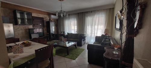 Delta Apartment | Comfortable and Elegant apartment FoFi