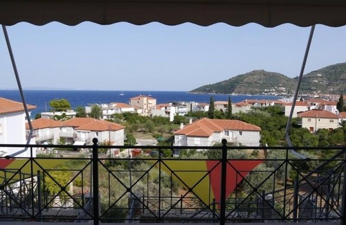 Tiros Apartment | Comfortable and ideally located on the sea, 20 minutes from Leonidion,