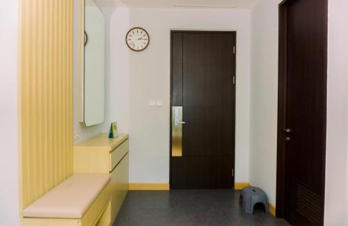Jakarta Apartment | Comfortable and Modern Look 1BR at CitraLake Suites Apartment By Travelio
