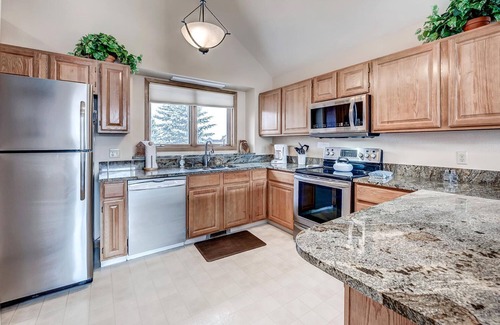 Frisco House | Comfortable and nice condo located a few blocks from Main Street, Frisco. Private Hot Tub!
