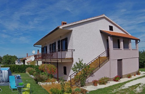 Sajini Apartment | Comfortable and quiet apartment in Istria with privacy