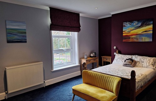 Cranleigh House | Comfortable and Spacious - Guest Room 7