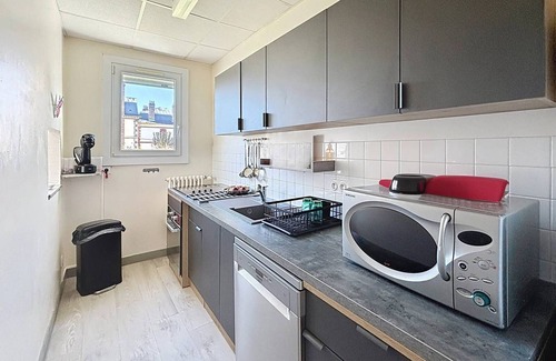 Dives-sur-Mer Apartment | Comfortable apartment near Port Guillaume for 4 with pets allowed