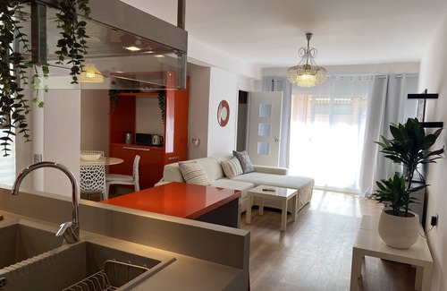 Poblats Maritims Condo | COMFORTABLE APARTMENT WITH WIFI, BETWEEN CITY OF ARTS AND BEACHES