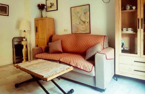 Triana Apartment | Comfortable apartment in Seville, 65 m² with balcony