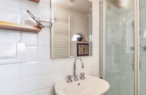 Carrobbio Apartment | Comfortable apartment located in the heart of Milan.