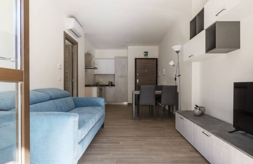 Centro Giano Apartment | Comfortable apartment located on the sixth floor of a modern residence equipped with a lift.In 40 square meters of space it comfortably accommodates two people with a double bedroom.Located in the Fonte Laurentina district, near the ring road, the Cecchi