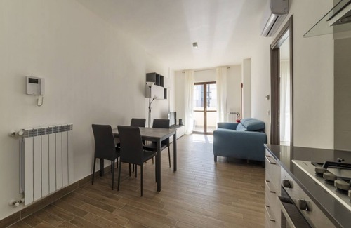Centro Giano Apartment | Comfortable apartment located on the sixth floor of a modern residence equipped with a lift.In 40 square meters of space it comfortably accommodates two people with a double bedroom.Located in the Fonte Laurentina district, near the ring road, the Cecchi