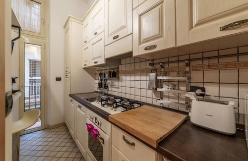 Rione XVIII Castro Pretorio Apartment | Comfortable apartment located on the second floor, of four in total, of a building without lift.In 40 m2 of space it accommodates four people with a double bedroom on the mezzanine and a foldaway double bed in the living room.It is located 700 meters wal