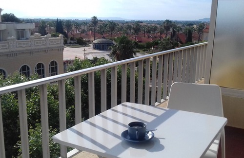Hyeres City Centre Apartment | Comfortable apartment sea view in downtown Hyères