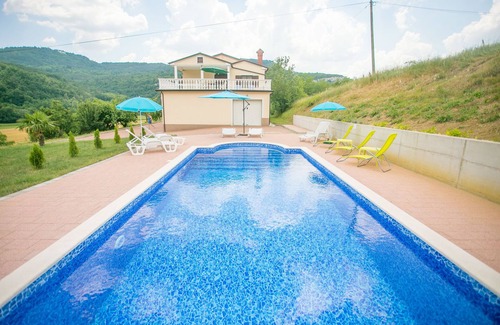 Buzet Other | Comfortable apartment with a shared swimming pool for up to 4 persons