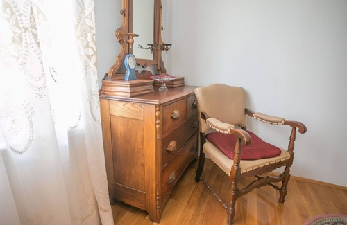 Buzet Other | Comfortable apartment with a shared swimming pool for up to 4 persons