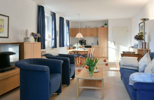 Binz Apartment | Comfortable apartment with south-facing balcony!