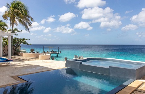 Belnem House | Comfortable, beautiful oceanfront home.