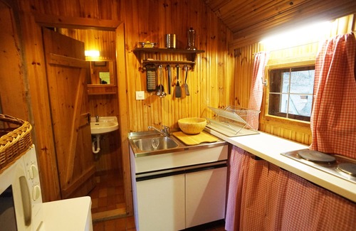 Krumpendorf am Woerther See Cabin | comfortable blockhouse for 2 persons with garden, lake nearby
