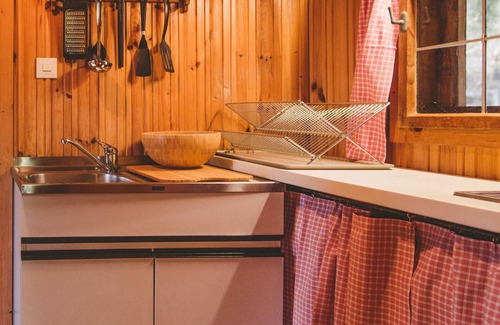 Krumpendorf am Woerther See Cabin | comfortable blockhouse for 2 persons with garden, lake nearby