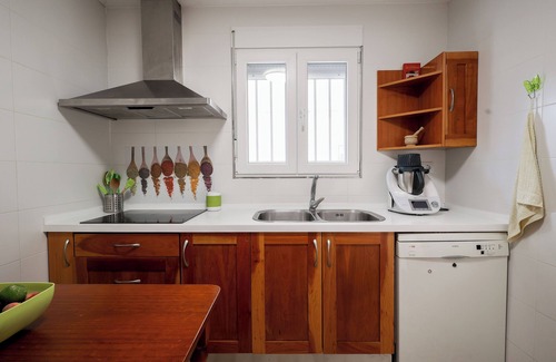 Molinell Ski Chalet | Comfortable chalet on the beach, large outdoor area. Near MET and Golf