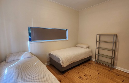 Glenelg East House | Comfortable, Compact and Charming Glenelg Beach House