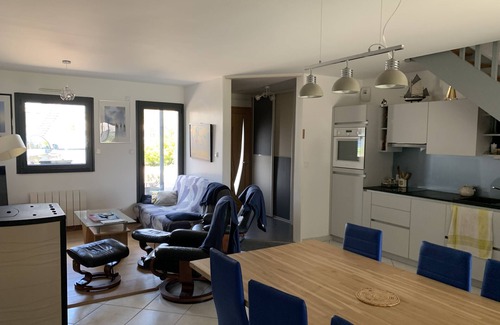Penestin Villa | Comfortable, contemporary accommodation 100 metres from the beach (gold mine)