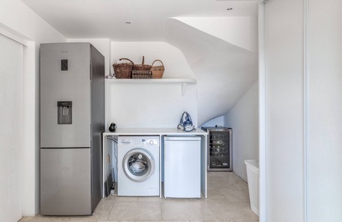 Margon House | Comfortable contemporary villa with pool near Pézenas, quiet and peaceful