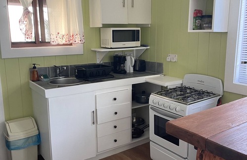 Belle Plaine Cottage | Comfortable cottage with a fantastic view