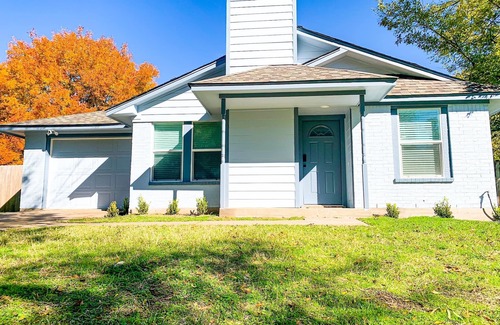 La Brisa House | Comfortable Countryside Home - 3 Miles to A&M Univ