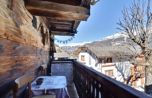Grimentz Apartment | Comfortable flat for 3 people, living room with 1 double bed, kitchen with dining area, 1 small 1-be