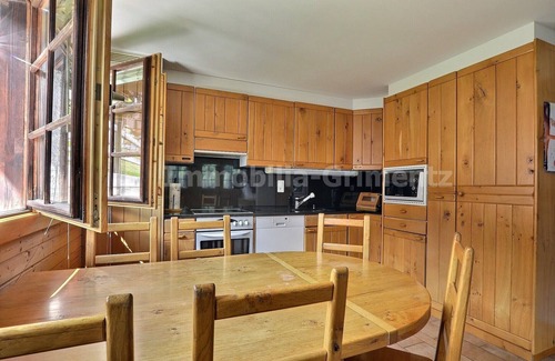Grimentz Apartment | Comfortable flat on 2 levels for 6 to 8 people, living room, kitchen area with dishwasher, 2 double