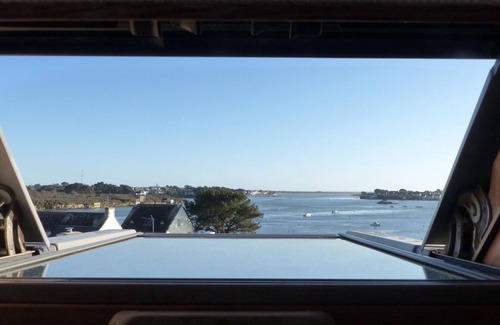 Plouhinec Apartment | Comfortable flat with sea view