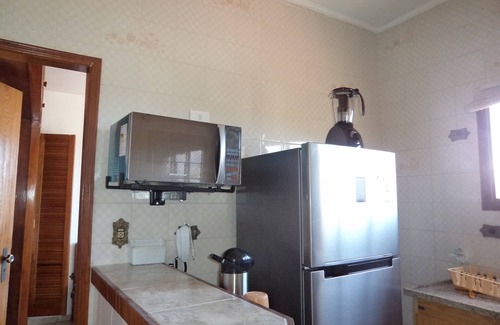 Maranduba Apartment | Comfortable furnished apartment and sea view with a distance of 100 m to the beach