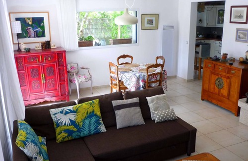 Riantec House | Comfortable ground floor on garden, near sea.