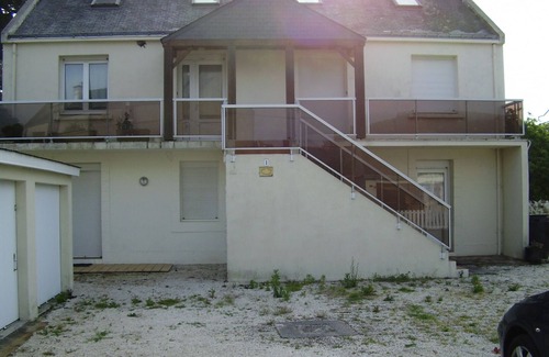 Morbihan Apartment | Comfortable ground-floor 2-room apartment, 150 meters from the beach.
