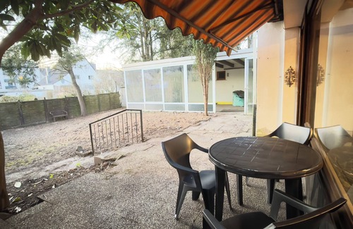 Leverkusen Apartment | Comfortable group apartment in Leverkusen with garden & large kitchen