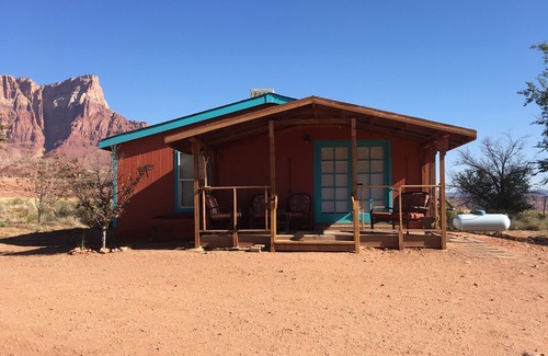 Marble Canyon House | Comfortable Home with Breathtaking Views of the Vermilion Cliffs Wilderness