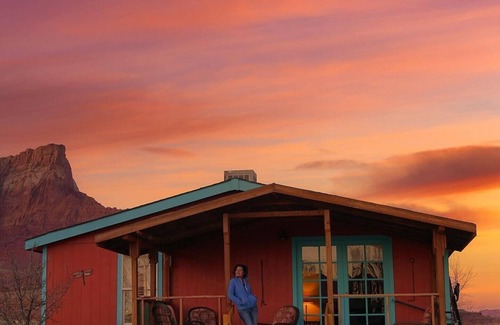 Marble Canyon House | Comfortable Home with Breathtaking Views of the Vermilion Cliffs Wilderness