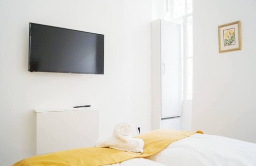 Mariahilf Hotel | Comfortable Hotel Room for 2