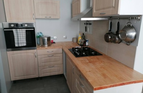 Nalliers House | Comfortable house with swimming pool and wooded grounds near the river